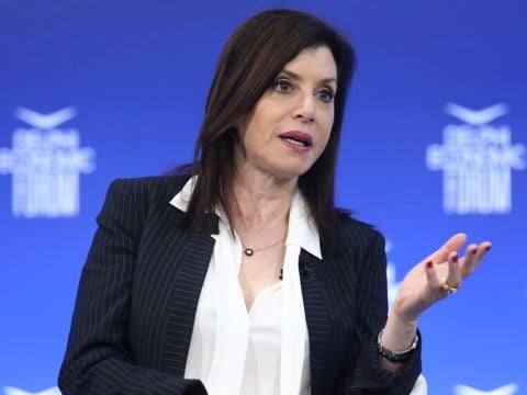 92 κατήγοροι για το email-gate